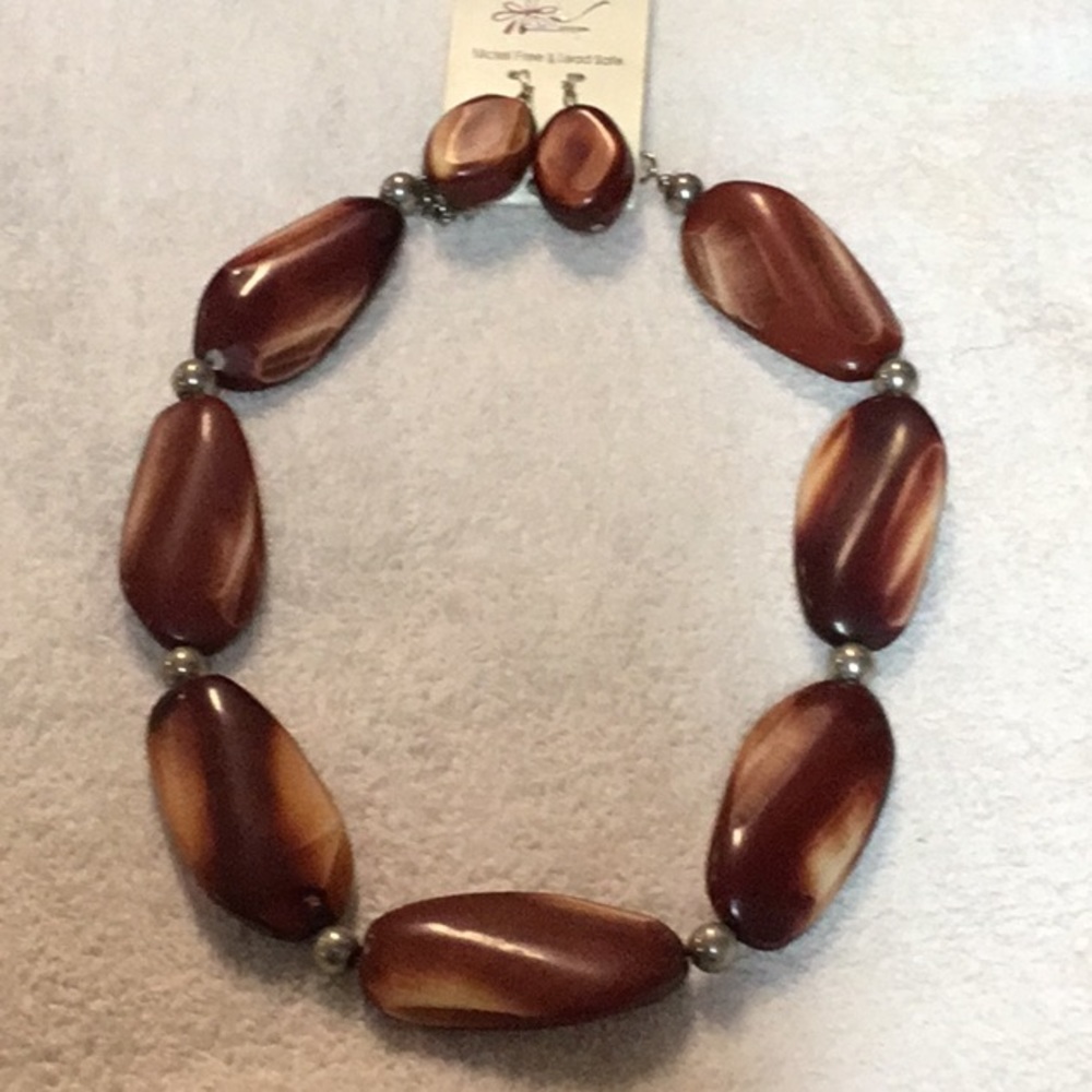 Brown and Tan Necklace Set